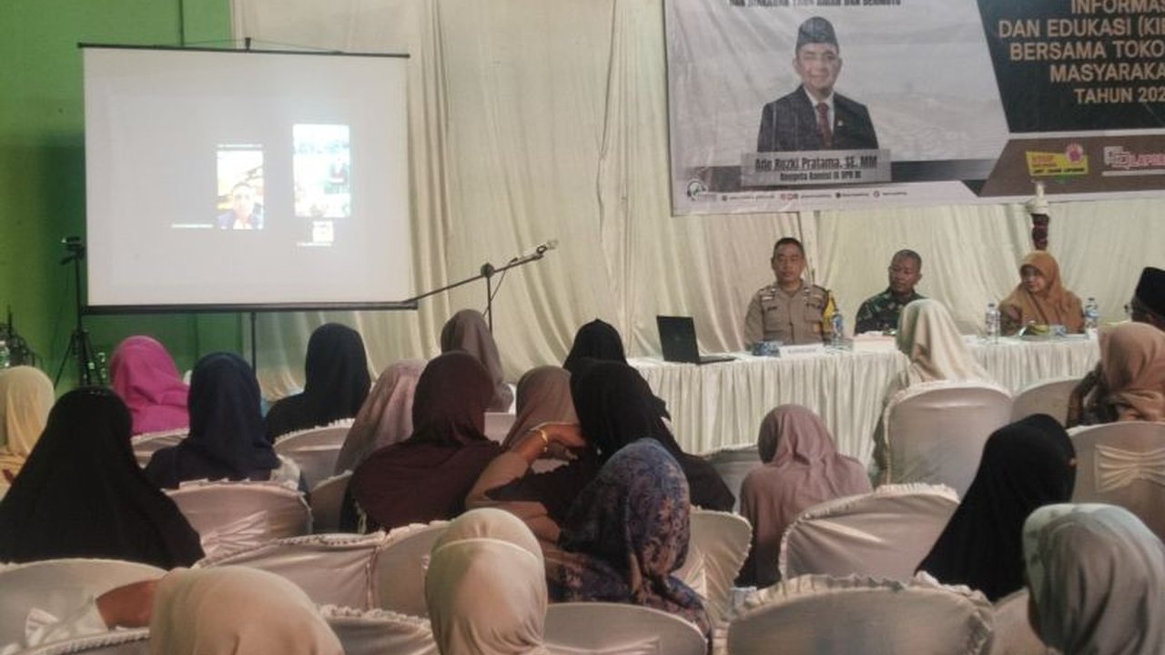 Anggota DPR dan BBPOM gencar edukasi masyarakat untuk Cerdas Memilih Kosmetik Obat Makanan. Waspada produk instan berbahaya, kenali ciri aman sebelum membeli dan mengonsumsi.
