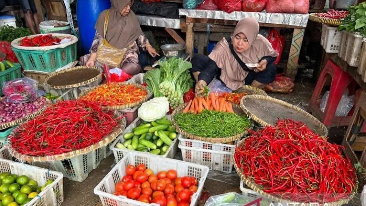 Jelang Idul Adha 1447 H, harga pangan di DKI Jakarta naik akibat permintaan tinggi dan cuaca ekstrem. Pemprov DKI Jakarta mengambil langkah konkret untuk menstabilkan harga komoditas.