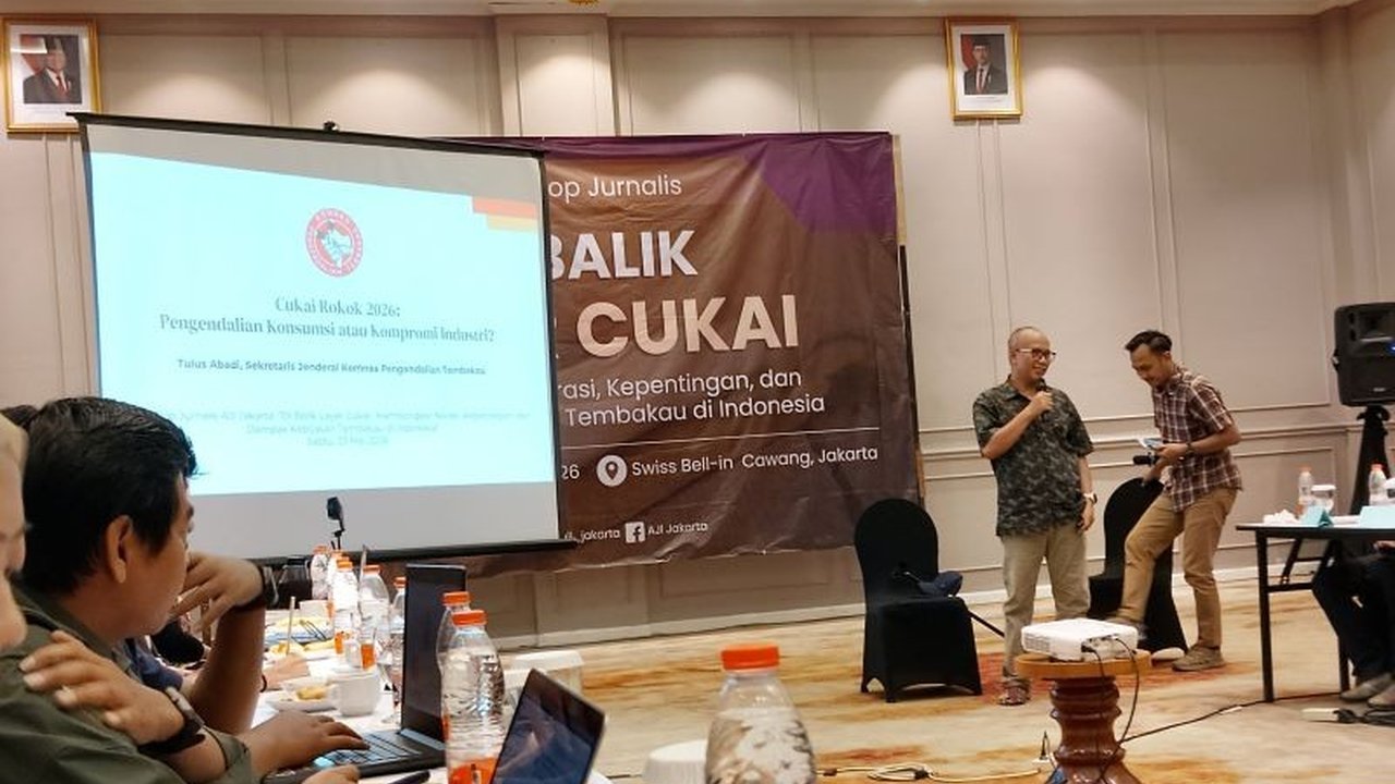 Komnas Pengendalian Tembakau menyatakan belanja rokok menjadi pemicu kemiskinan rumah tangga di Indonesia, bahkan melebihi pengeluaran pangan bergizi. Simak analisis lengkap dampaknya.