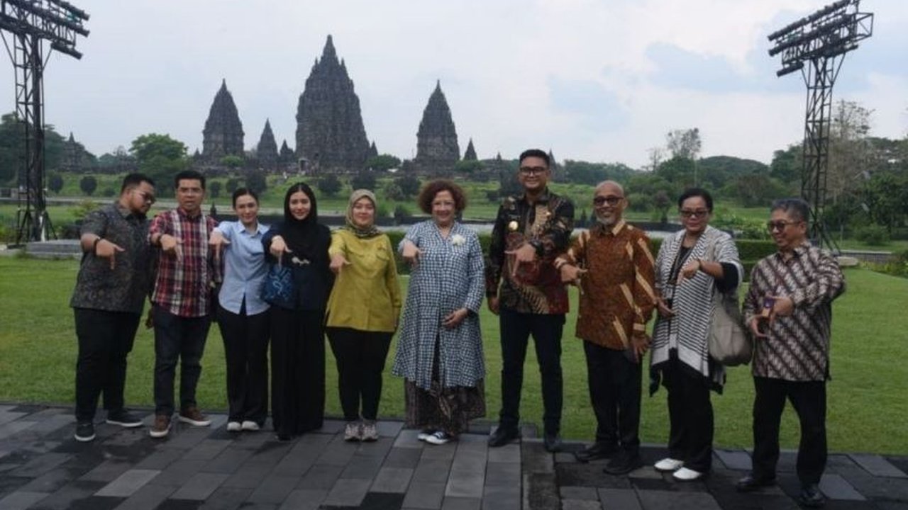 Wakil Ketua Komisi VII DPR RI Chusnunia menegaskan pentingnya pelibatan warga lokal dalam mewujudkan pariwisata berkelanjutan yang menyeimbangkan aspek ekonomi, sosial, dan lingkungan.