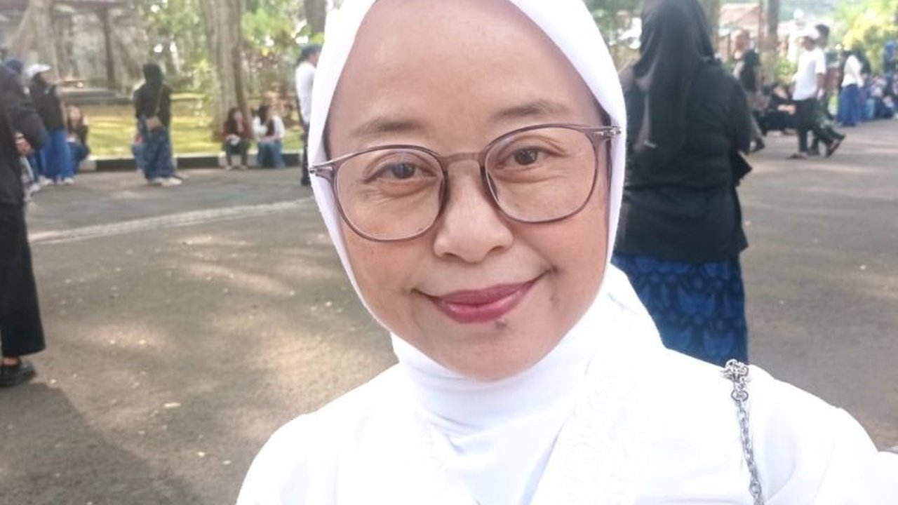 Sebanyak 43.718 warga Kabupaten Lebak, Banten, menerima Bantuan PKH dari Kementerian Sosial yang disalurkan setiap tiga bulan sekali untuk meningkatkan kesejahteraan keluarga.