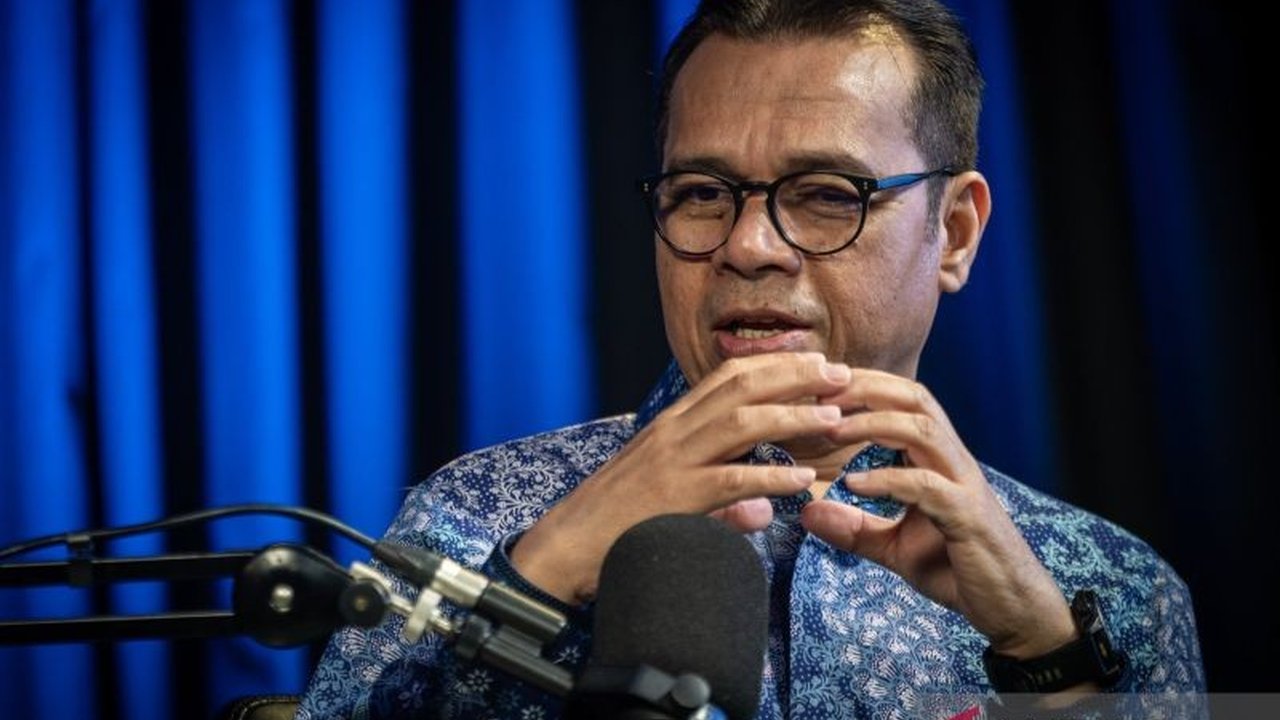 Wakil Menteri Komunikasi dan Digital (Wamen Komdigi) Nezar Patria mengingatkan generasi muda Indonesia akan bahaya dominasi algoritma yang berpotensi menjadi bentuk baru penjajahan digital, membentuk cara berpikir dan persepsi publik, serta mengancam kema