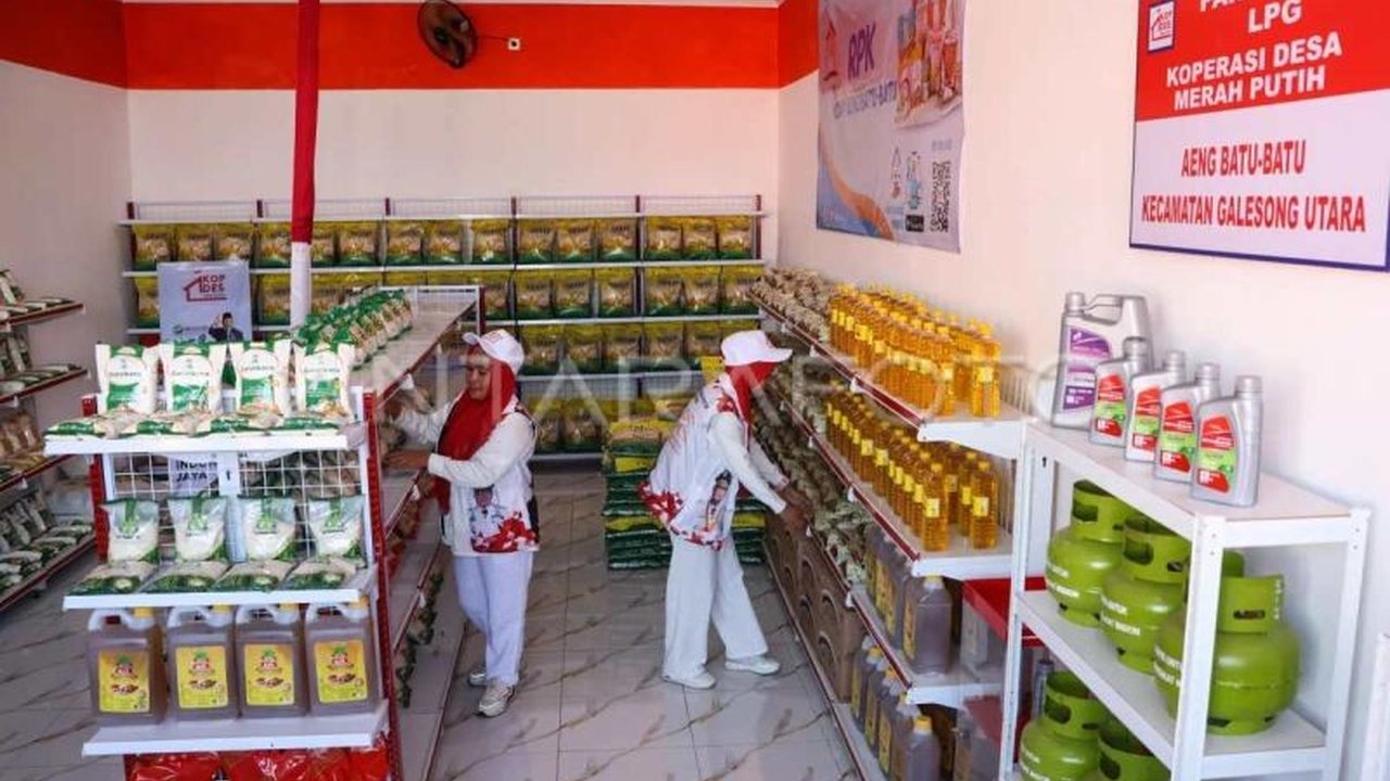 DJPb Sulawesi Selatan melaporkan peningkatan signifikan jumlah Gerai KMP Sulsel menjadi 1.296, menunjukkan peran vital koperasi dalam menggerakkan ekonomi kerakyatan dan inklusi keuangan di daerah.