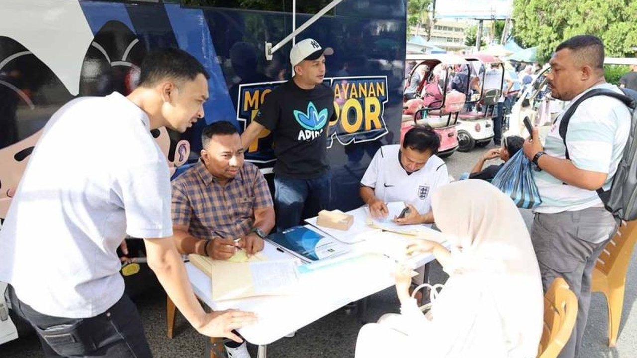 Kantor Imigrasi Banda Aceh meluncurkan Layanan Sikupi, inovasi urus paspor di area car free day (CFD) yang mendekatkan pelayanan keimigrasian kepada masyarakat dengan konsep santai dan mudah dijangkau.