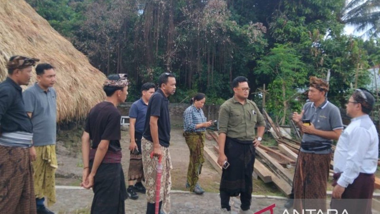 Pemerintah Provinsi NTB bersama Kementerian Kebudayaan berkomitmen kuat dalam pembangunan kembali Rumah Adat Bayan pasca kebakaran, menjaga warisan budaya dan memperkuat posisi Bayan sebagai pusat kebudayaan tradisional.