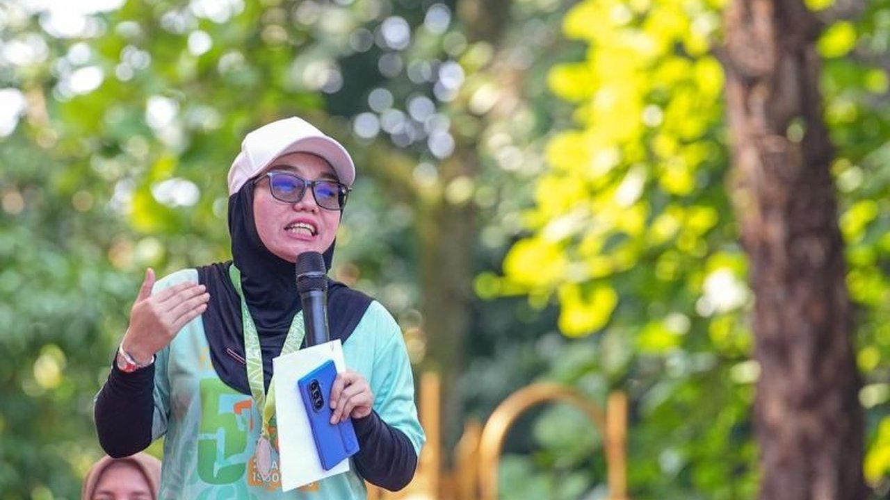 Wamenkop Farida Farichah mendorong UMKM memasarkan produk melalui koperasi, khususnya program Koperasi Desa/Kelurahan Merah Putih, untuk memperkuat ekosistem UMKM Koperasi dan kemandirian ekonomi.