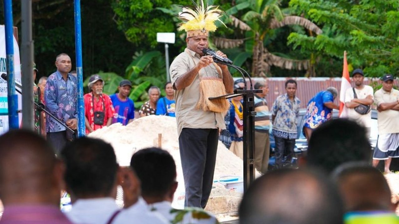 Gubernur Papua Mathius D Fakhiri menegaskan KDKMP Biak Numfor merupakan bagian integral dari strategi ekonomi nasional Presiden Prabowo Subianto untuk penguatan ekonomi rakyat.
