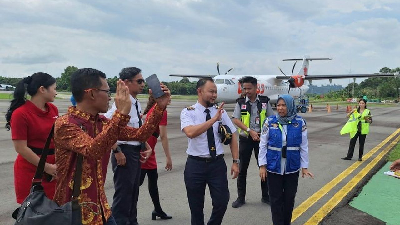 Perubahan jadwal Wings Air rute Tanjung Selor-Balikpapan kini membuka peluang konektivitas lebih luas ke kota-kota besar. Simak detail dampak positifnya bagi masyarakat Kaltara!
