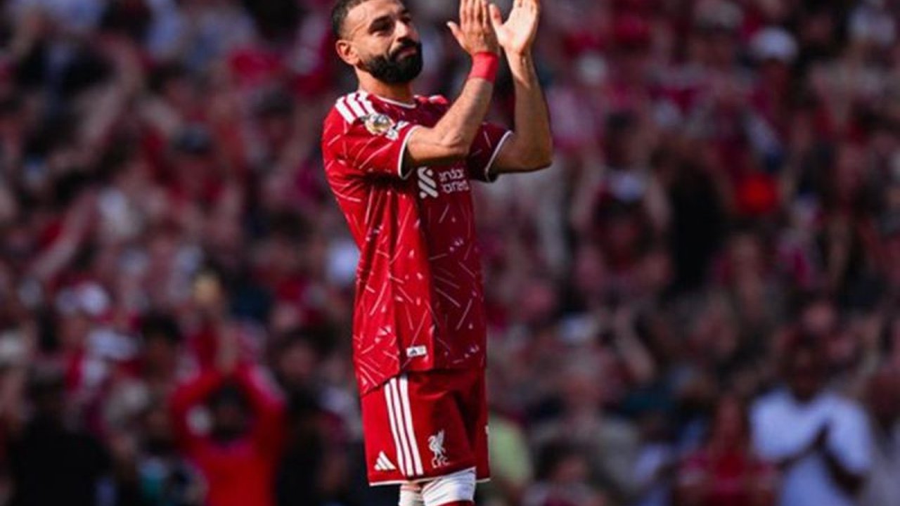 Liverpool menutup musim Liga Inggris 2025/26 dengan hasil Liverpool Imbang Brentford 1-1 di Anfield, diwarnai momen haru perpisahan Mohamed Salah dan Andy Robertson.
