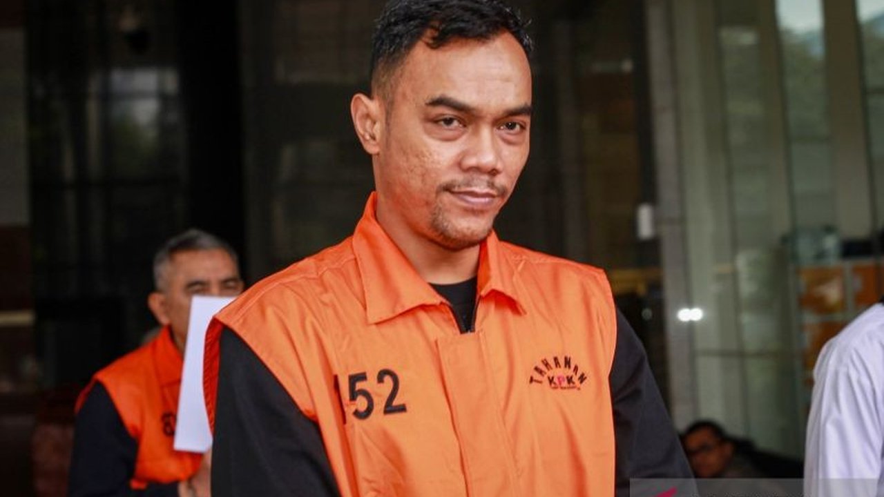 Komisi Pemberantasan Korupsi (KPK) memeriksa tiga hakim pada Selasa (26/5) untuk mengusut proses eksekusi lahan seluas 6.500 meter persegi serta aset terkait tersangka dugaan suap sengketa lahan di Depok.