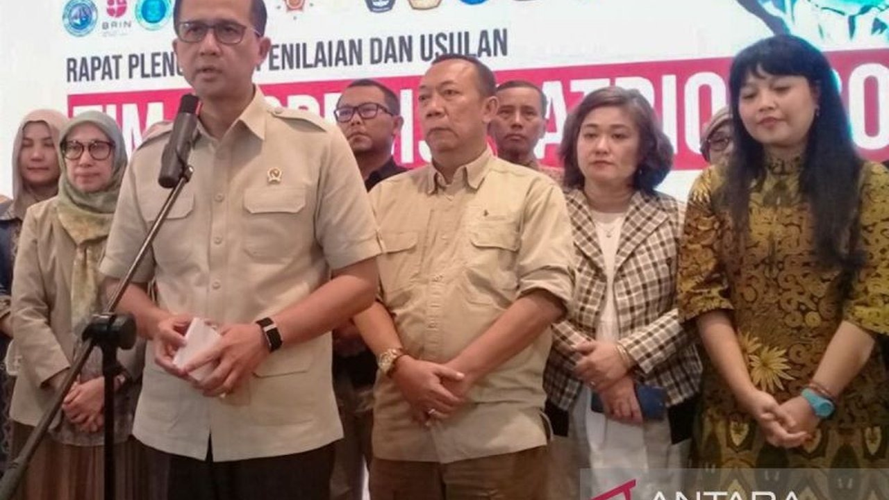 Menteri Transmigrasi M Iftitah Sulaiman Suryanagara menegaskan komitmennya untuk memastikan keterwakilan anak transmigran dalam Tim Ekspedisi Patriot (TEP) 2026, dengan memberikan prioritas seleksi.