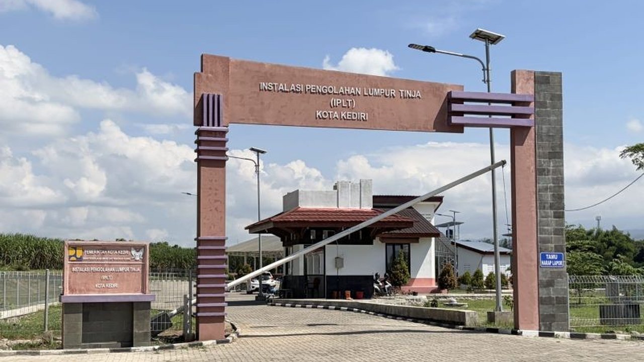 Pemerintah Kota Kediri resmi mengoperasikan Layanan Pengelolaan Limbah Domestik Si Sinta di Campurejo. Inisiatif ini tidak hanya meningkatkan kebersihan lingkungan tetapi juga berpotensi menambah Pendapatan Asli Daerah (PAD).