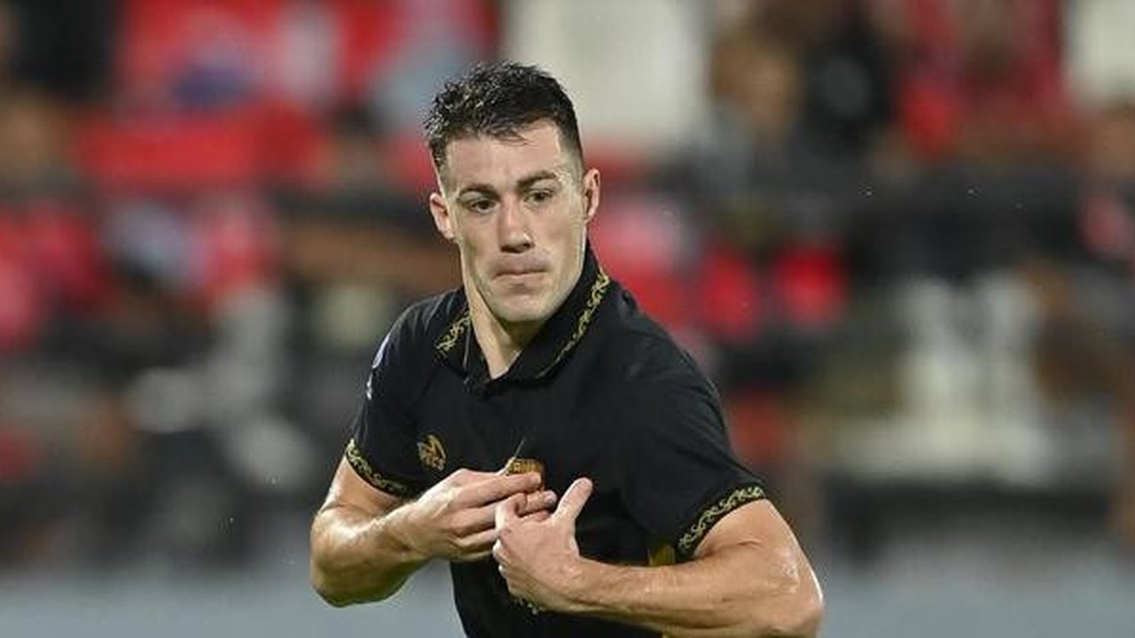 Selebrasi winger Borneo FC Samarinda, Mariano Peralta usai mencetak gol ke gawang Bali United dalam laga pekan ke-32 BRI Super League 2025/2026 di Stadion Kapten I Wayan Dipta, Gianyar pada S
