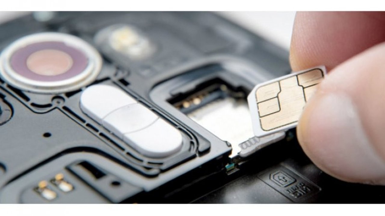 Mulai 1 Juli 2026, registrasi Kartu SIM Biometrik dengan pengenalan wajah akan diwajibkan oleh Komdigi. Bersamaan dengan itu, dunia medis juga mengingatkan bahaya kurang tidur yang berisiko stroke ringan, menarik perhatian pada kesehatan publik.