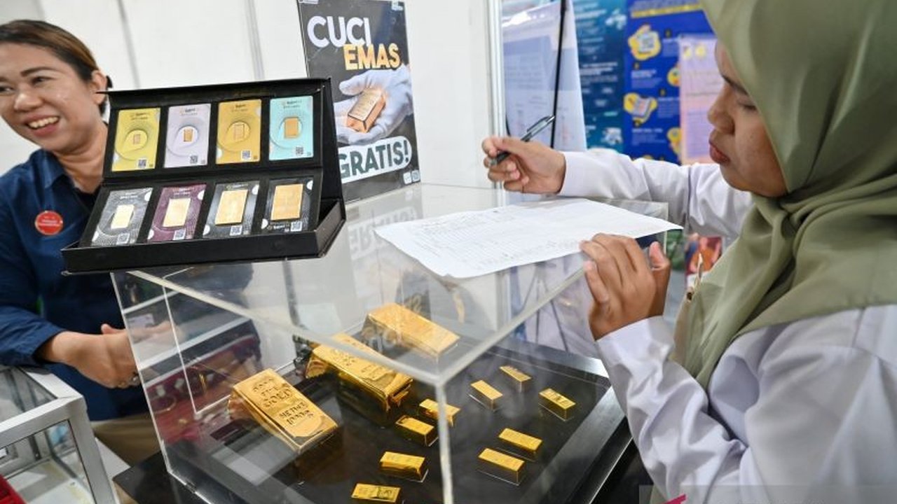 Investor wajib tahu! Harga emas Pegadaian hari ini, Sabtu 30 Mei 2026, untuk merek UBS, Antam, dan Galeri24 terpantau kompak mengalami kenaikan signifikan.