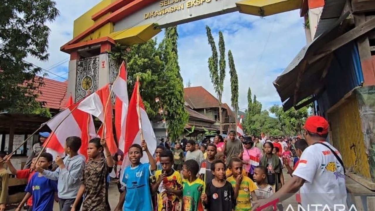 Pentas seni di Papua menjadi medium ampuh untuk merajut persatuan dan identitas bangsa. Temukan bagaimana pentas seni memperkokoh NKRI melalui keberagaman budaya lokal dan peran strategisnya.