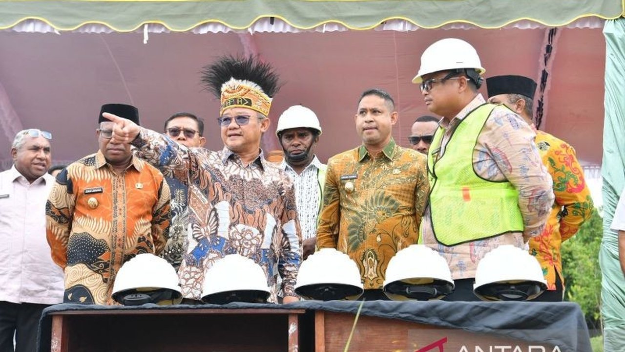 Menteri Pendidikan Dasar dan Menengah (Mendikdasmen) Abdul Mu'ti menegaskan pembangunan sekolah terintegrasi di Teluk Bintuni, Papua Barat, merupakan upaya pemerintah memperluas akses layanan pendidikan yang merata dan berkualitas di wilayah tersebut.