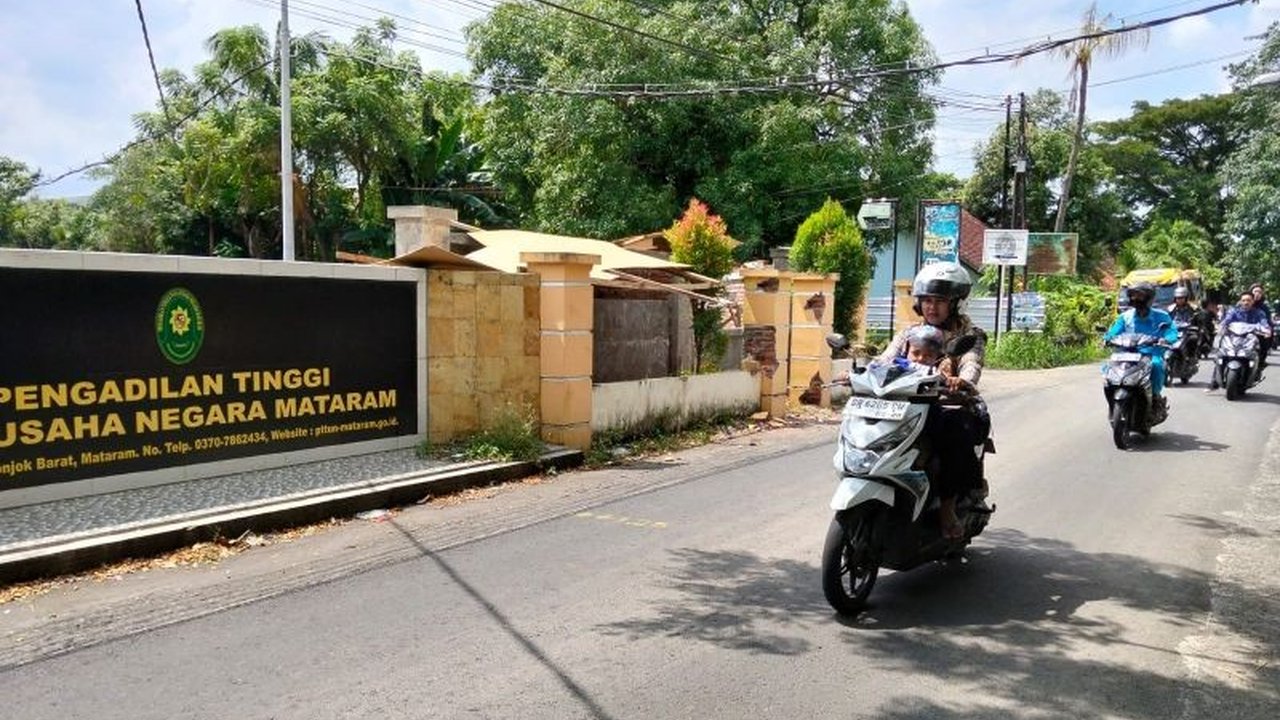 Pemerintah Provinsi NTB segera memulai proyek **pelebaran Jalan Mahoni Mataram** sepanjang 150 meter, bertujuan meningkatkan fasilitas umum, mobilitas, dan pertumbuhan ekonomi di Kota Mataram.