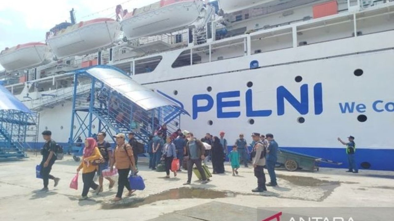 PT Pelni Cabang Pangkalan Bun mencatat keberangkatan 1.178 penumpang selama libur Idul Adha 2026, menunjukkan kepercayaan masyarakat terhadap layanan Pelni.