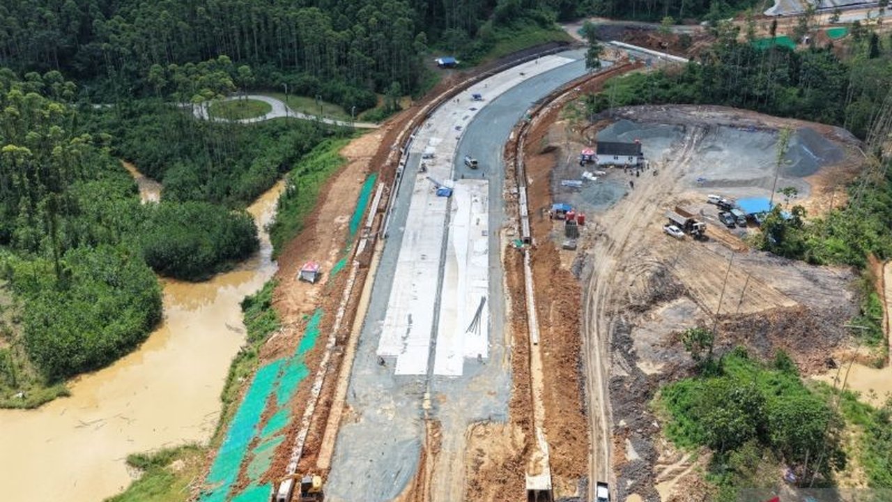 PT Wijaya Karya (Persero) Tbk. (WIKA) sukses melampaui target pembangunan Progres Jalan IKN Kawasan Kompleks Yudikatif, kini mencapai 19,35 persen. Simak detail inovasi dan komitmen WIKA dalam mewujudkan infrastruktur strategis ini.