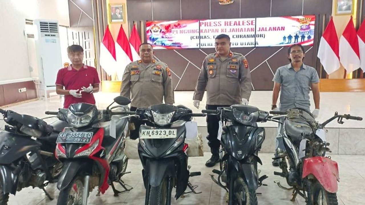 Polres Barito Utara berhasil mengungkap 21 kasus Pengungkapan Kejahatan Jalanan, termasuk curas, curat, dan curanmor, serta mengamankan 30 tersangka. Simak detail pengungkapan dan imbauan Kapolda.