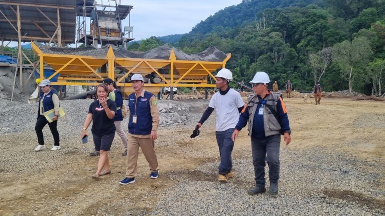 Pemkab Bengkayang genjot optimalisasi Pajak MBLB Bengkayang dan TKA dari proyek PLTMH untuk dongkrak PAD. Upaya ini dilakukan melalui pendataan dan verifikasi menyeluruh guna tingkatkan pendapatan daerah.