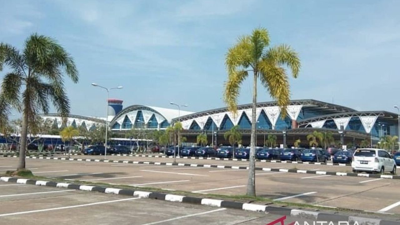 Manajemen Bandara Internasional Supadio mengambil tindakan tegas dengan memecat oknum AVSEC yang terlibat kasus penyelundupan, menegaskan komitmen menjaga lingkungan kerja yang bersih dan profesional.