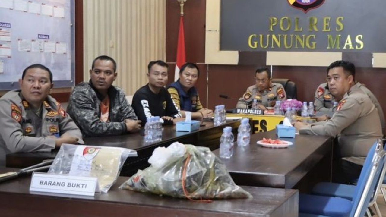 Polres Gunung Mas berhasil mengungkap kasus pencurian sawit di perkebunan PT ALS Manuhing, menetapkan seorang tersangka yang terancam hukuman berat berdasarkan KUHP baru.