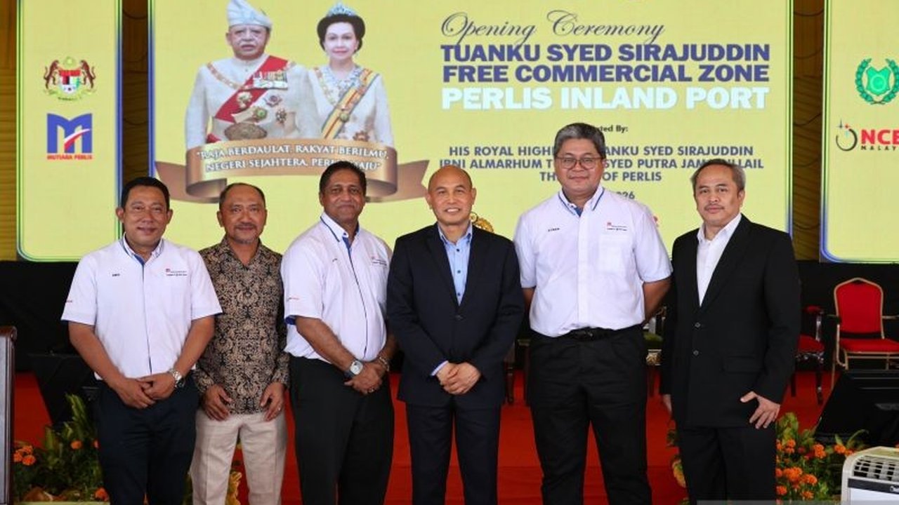 Kolaborasi strategis antara PT Belawan New Container Terminal (BNCT) dengan perusahaan Malaysia tingkatkan Konektivitas Perdagangan Regional, membuka jalur logistik baru yang lebih efisien.