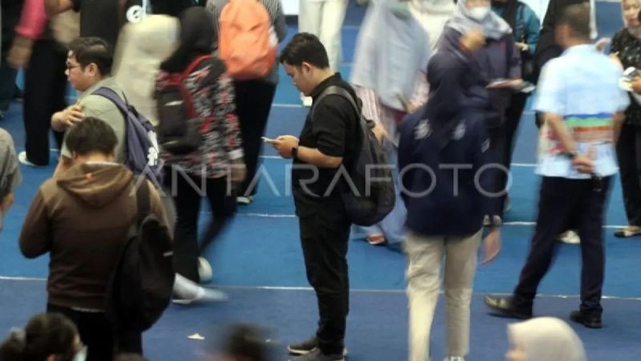 Pemerintah Kota Malang berambisi menyerap 3.000 tenaga kerja lulusan SMA/SMK melalui Job Fair Malang 2026, fokus menekan angka pengangguran di sektor pendidikan menengah atas.