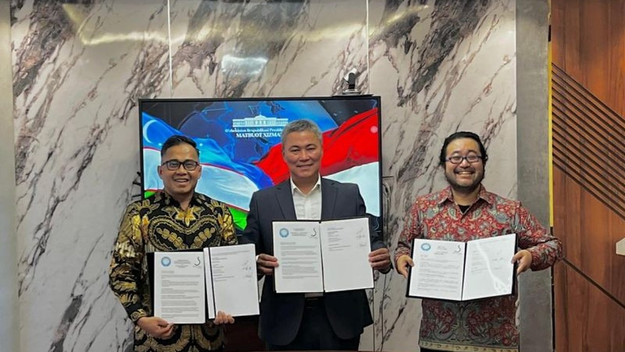 Yayasan Sakuranesia dan Karakalpak State University menandatangani MoU untuk Kolaborasi Pendidikan Tiga Negara, melibatkan Uzbekistan, Indonesia, dan Jepang, demi pertukaran ilmu dan budaya yang lebih luas.