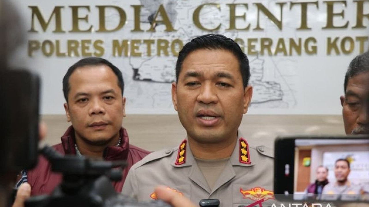 Polres Metro Tangerang Kota berhasil menggagalkan peredaran obat keras jenis Tramadol di Neglasari berkat peran aktif masyarakat, menangkap dua tersangka dan mengamankan ribuan butir obat terlarang.
