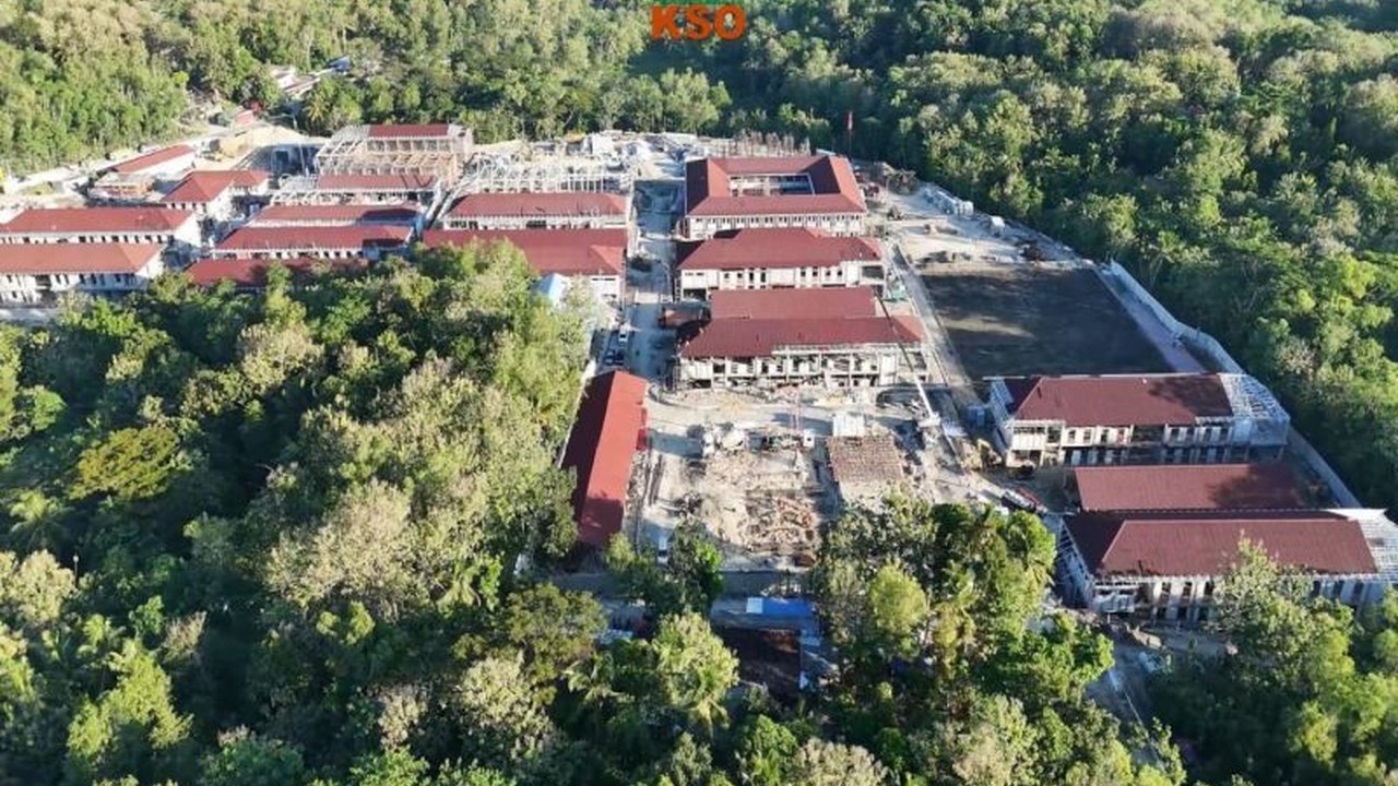 Proyek Percepatan Pembangunan Sekolah Rakyat Kulon Progo di Gulurejo terus dikebut. Dengan sistem kerja nonstop dan penambahan pekerja, target penyelesaian 20 Juni 2026 optimis tercapai.
