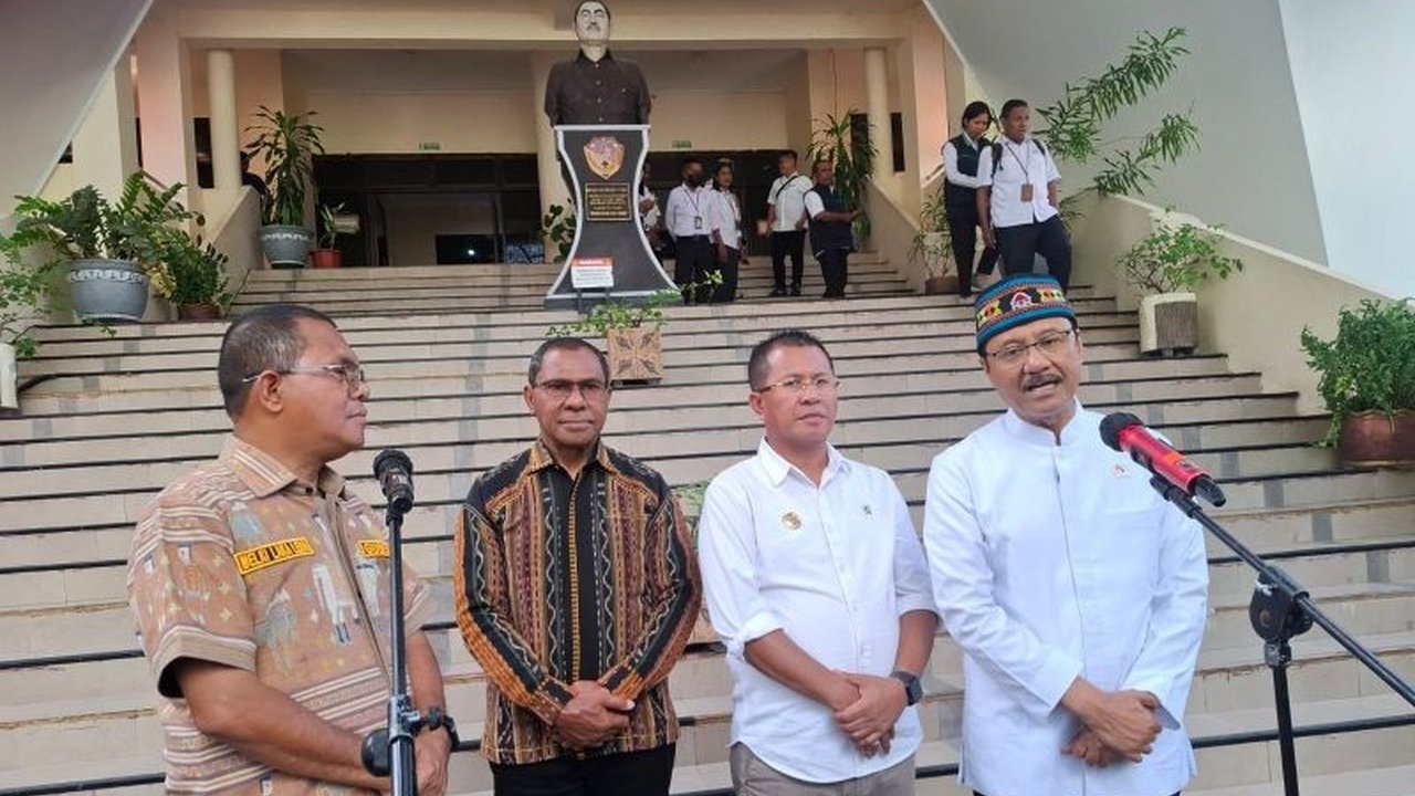 Menteri Sosial Saifullah Yusuf mendesak para Kepala Daerah di Nusa Tenggara Timur (NTT) untuk segera menyediakan lahan guna pembangunan Sekolah Rakyat Merah Putih (SRMP) permanen, demi mewujudkan pemerataan akses pendidikan di wilayah tersebut.