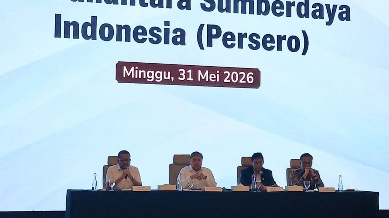 Danantara Indonesia memastikan transparansi tata kelola DSI, BUMN pengelola ekspor komoditas strategis, demi keberhasilan program pemerintah dan manfaat bagi pengusaha.
