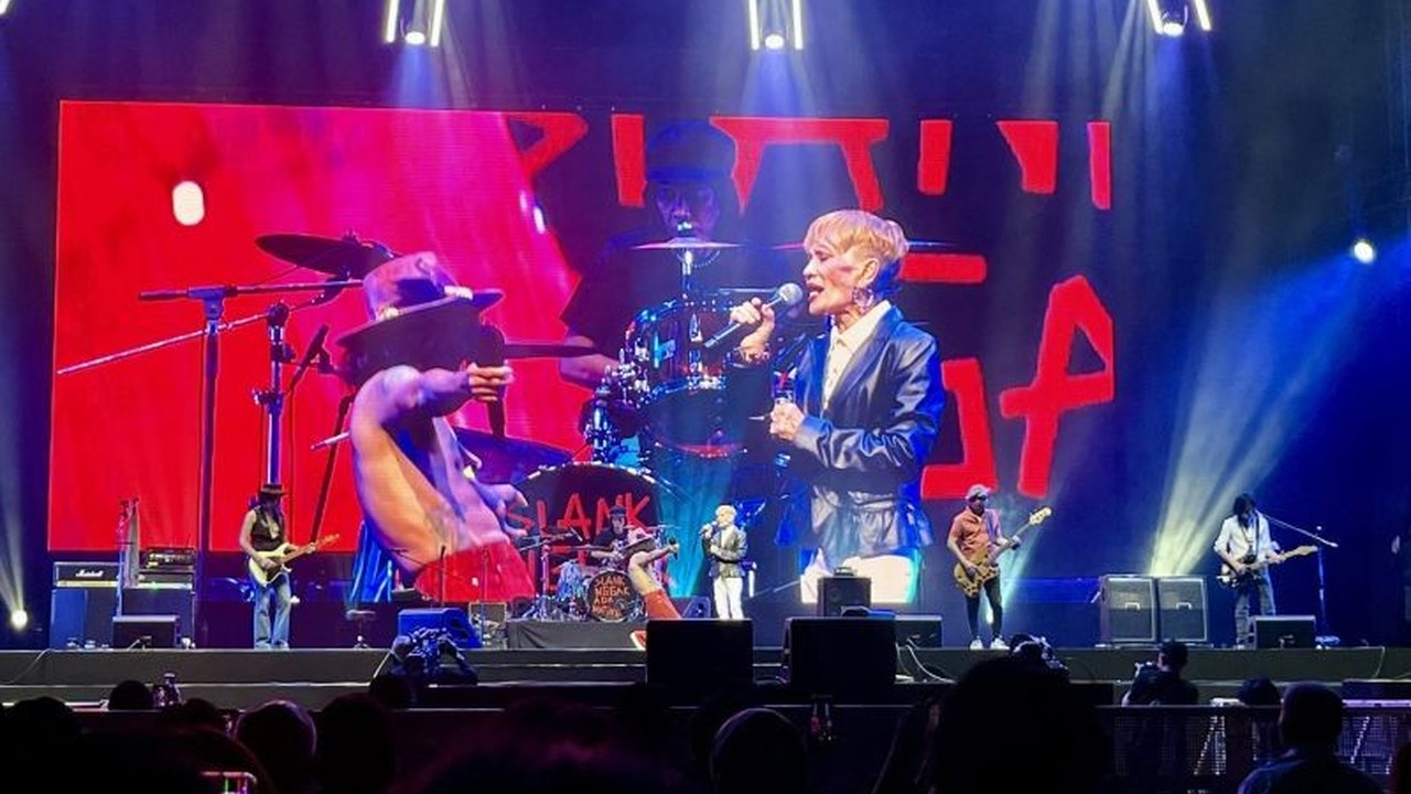 Momen bersejarah tercipta saat Kaka Slank akhirnya berduet dengan legenda jazz Margie Segers di panggung Java Jazz Festival 2026, menandai kolaborasi lintas genre yang dinantikan banyak pihak.