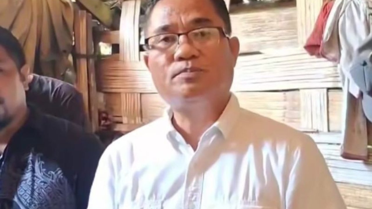 Wakil Bupati Sigi Samuel Yansen Pongi meminta kepala desa aktif melaporkan Rumah Tidak Layak Huni (RTLH) di wilayahnya. Ini kunci utama wujudkan kesejahteraan warga Sigi dan percepat bantuan perbaikan rumah.