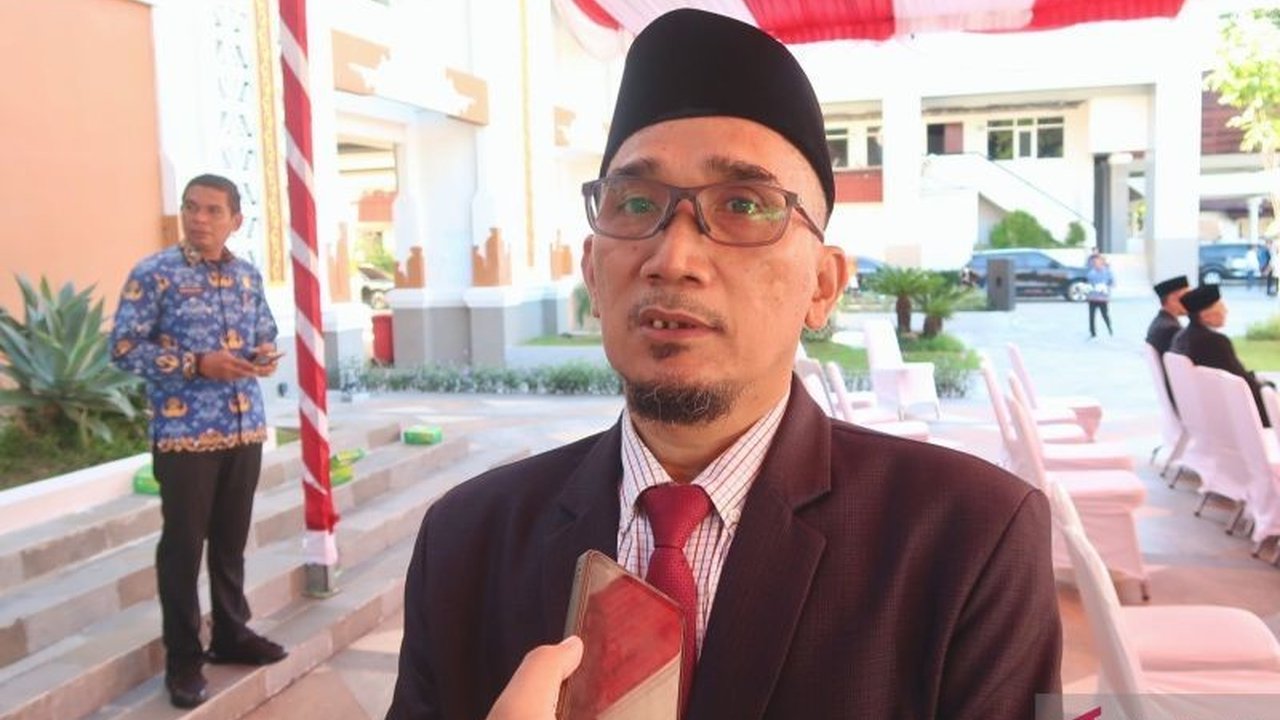 Pemerintah Provinsi Nusa Tenggara Barat (NTB) berupaya mengoptimalkan efek berganda ekonomi dari keberadaan dua tambang mineral raksasa, PT Amman Mineral Nusa Tenggara (AMNT) dan PT Sumbawa Timur Mining (STM), yang diharapkan menjadi motor penggerak pemba