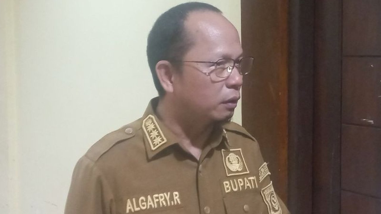 Pemerintah Kabupaten Bangka Tengah mengoptimalkan program Desa Sadar Sekolah untuk menekan angka putus sekolah dan meningkatkan kualitas pendidikan masyarakat. Inisiatif ini diharapkan mampu memperluas akses pendidikan bagi anak-anak rentan putus sekolah.