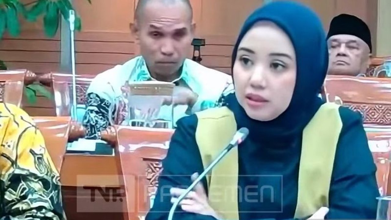 Anggota DPR RI mendesak aparat penegak hukum menelusuri aliran dana Kasus Hanania Travel yang diduga melakukan penipuan umrah, merugikan jamaah hingga miliaran rupiah, serta meminta pengawasan travel umrah diperketat.