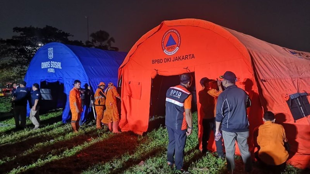 Pemerintah bergerak cepat menyalurkan Bantuan Korban Kebakaran Kemayoran, menyiapkan titik pengungsian terpusat di Lapangan Jusuf Hamka untuk pendataan dan koordinasi bantuan darurat yang lebih efektif.