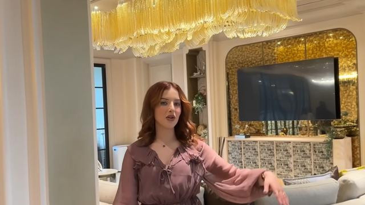 Model Chandelier di Rumah Baru Tasya Farasya/ Youtube Tasya Farasya