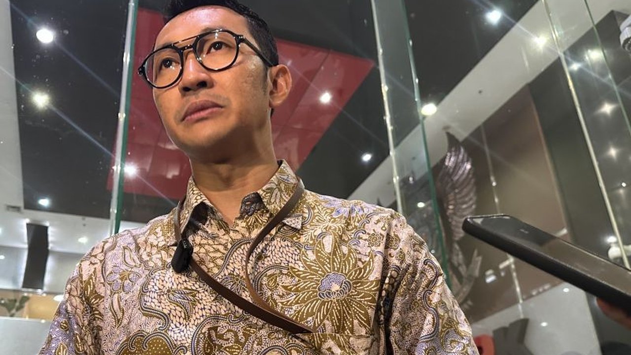 Komisi Pemberantasan Korupsi (KPK) terus mengusut dugaan korupsi proyek kereta api di Sumatera Selatan dengan memeriksa Direktur Utama PT Surya Annisa Kencana, ANS, sebagai saksi, memperdalam penyidikan kasus suap DJKA.