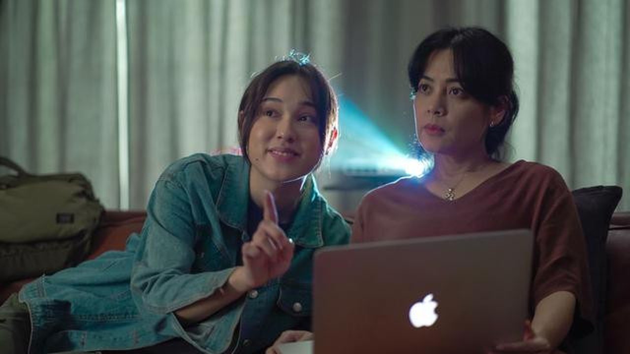 Lulu Tobing kembali lewat film Yang Lain Boleh Hilang Asal Kau Jangan, tentang kisah pilu seorang ibu yang berjuang merawat kenangan dan melawan lupa.