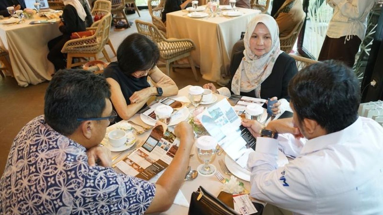 Pemerintah Indonesia melalui Kementerian Pariwisata aktif membuka peluang kerja sama dalam pengembangan pariwisata premium Indonesia, bertujuan memperluas jejaring bisnis dan menarik wisatawan berkualitas tinggi.