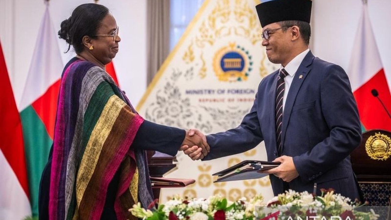 Indonesia memandang Madagaskar sebagai gerbang strategis ke kekayaan mineral Afrika. Kedua negara berkomitmen memperdalam kerja sama Indonesia Madagaskar di berbagai sektor vital untuk kepentingan bersama.