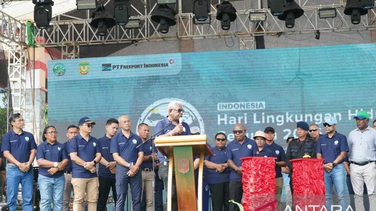 Bupati Mimika Johannes Rettob menyerukan refleksi dan komitmen kuat dalam Pelestarian Lingkungan Mimika, menyoroti tantangan modern serta pentingnya aksi nyata dari seluruh elemen masyarakat.