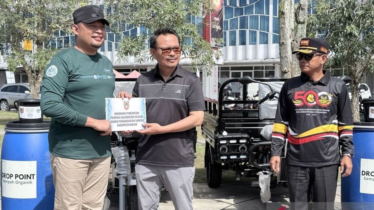 Dinas Lingkungan Hidup (DLH) Provinsi Kalimantan Selatan (Kalsel) sukses menggelar aksi bersih-bersih serentak, mengumpulkan dua ton sampah dalam rangka Hari Lingkungan Hidup Sedunia 2026, meningkatkan kesadaran masyarakat.