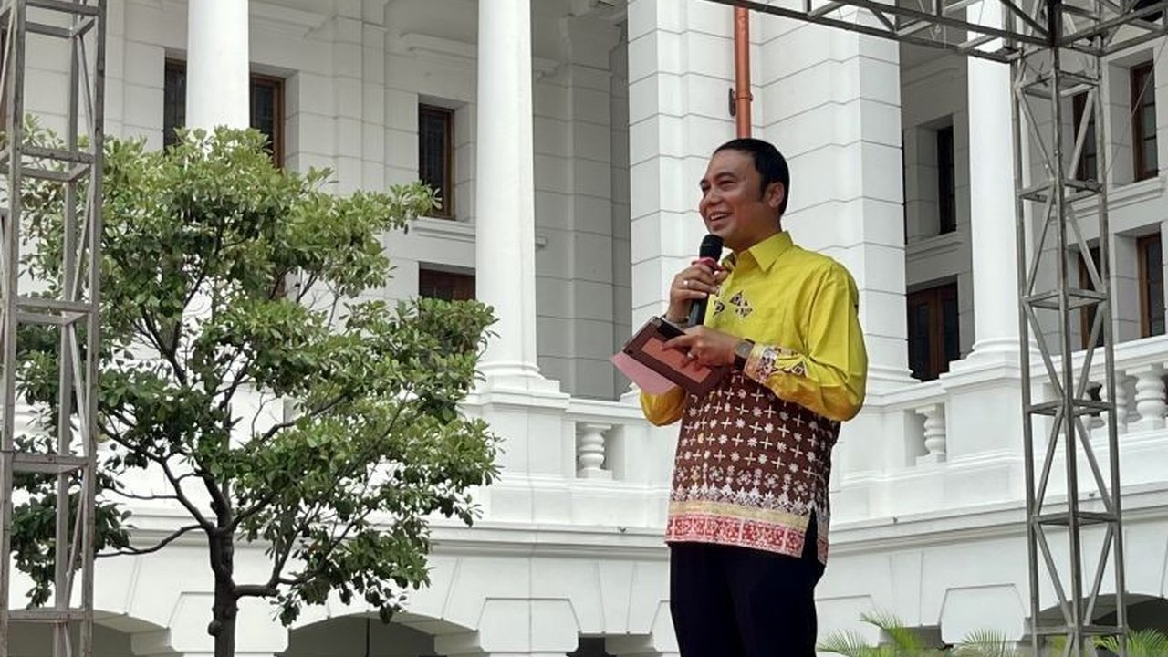 Kementerian Ekonomi Kreatif (Kemenekraf) menegaskan bahwa seni budaya perkuat ekonomi kreatif nasional dan membuka gerbang pasar global, menciptakan nilai ekonomi serta diplomasi budaya yang kuat.