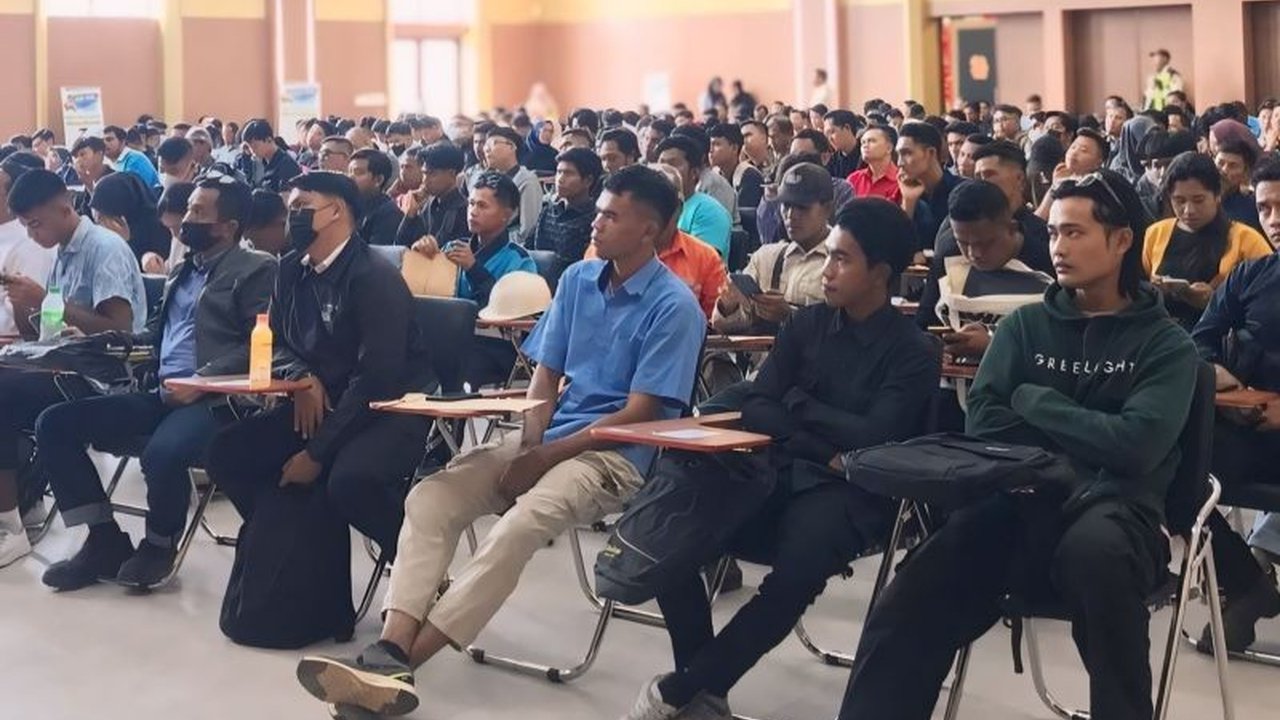 Pemerintah Kabupaten Bintan siap menggelar Job Fair Bintan 2026 pada 12-13 Juni, menawarkan 1.309 lowongan kerja dari 11 perusahaan besar untuk menekan angka pengangguran lokal.